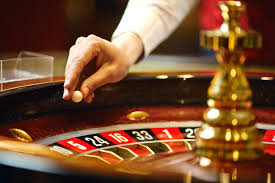 Experience the Thrill of Roulette for Real Cash -379405059